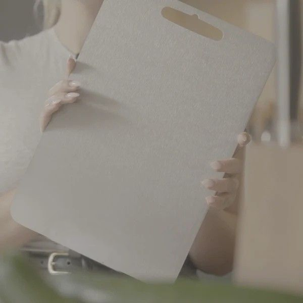Titanium Cutting Board V1